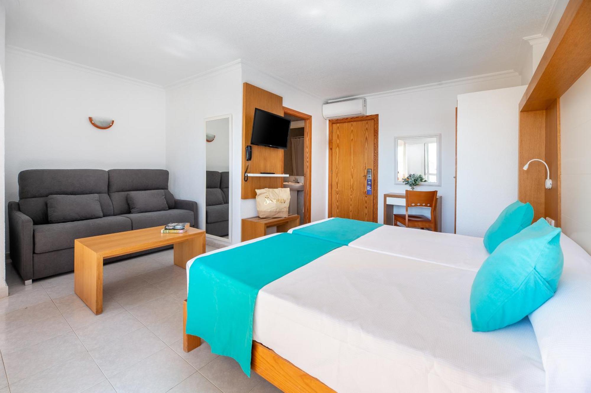 Hotel Apartamentos Vibra San Marino Sant Antoni de Portmany Dış mekan fotoğraf