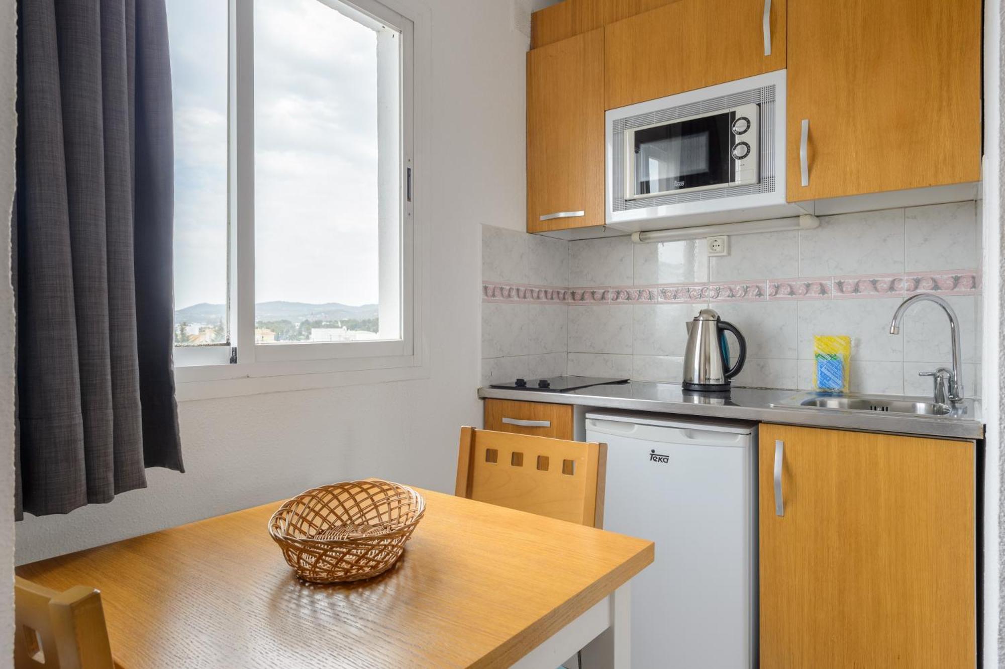 Hotel Apartamentos Vibra San Marino Sant Antoni de Portmany Dış mekan fotoğraf